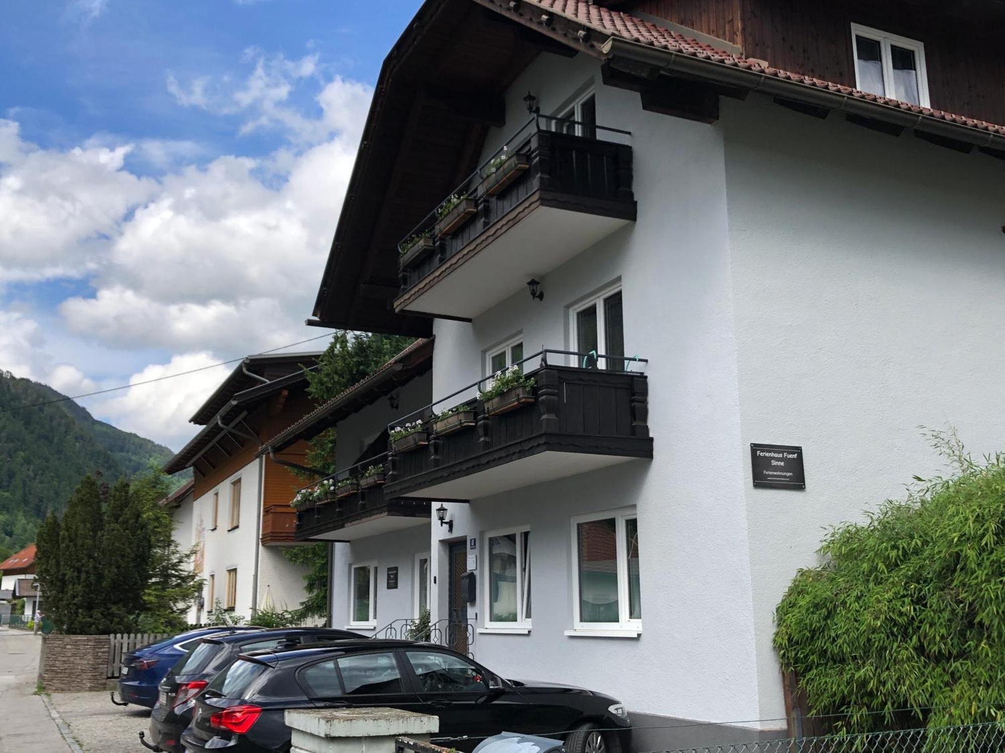 Appartement Kuhglocken Ferienhaus Fuenf Sinne Dobriach Exterior photo